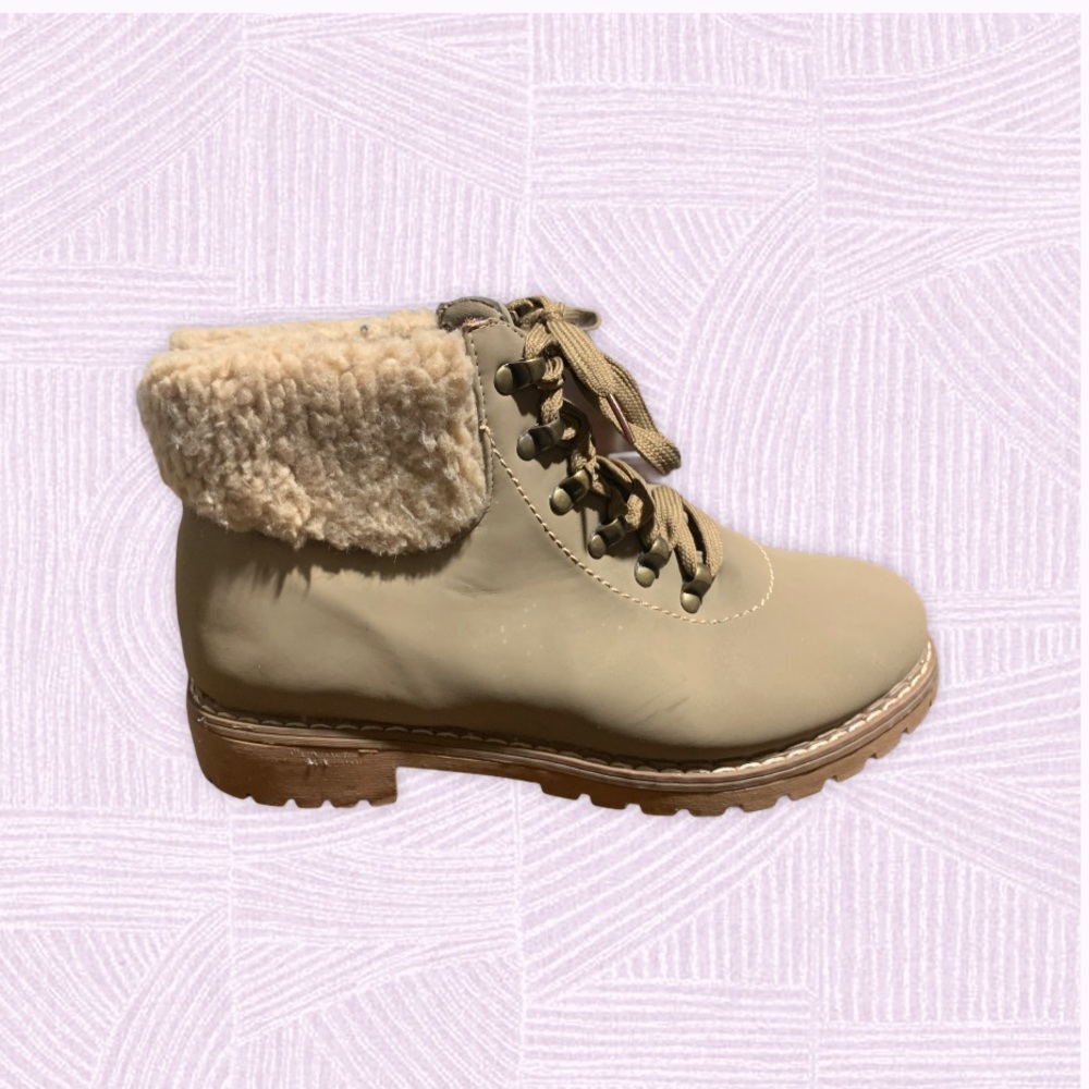 Tan ankle boot size 9